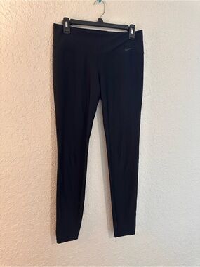 Nike Black Tapered Performance Leggings